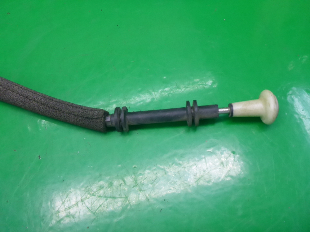 Замок спинки сиденья