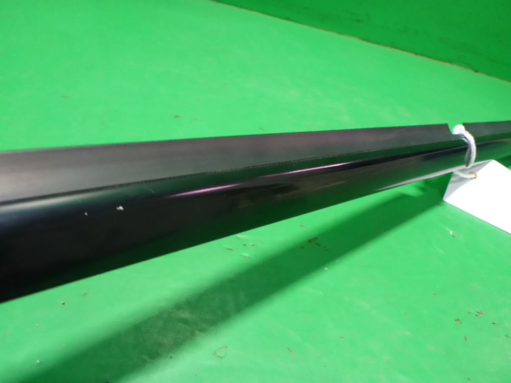 Накладка стекла заднего левого