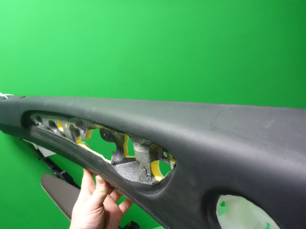 Обшивка двери задней левой