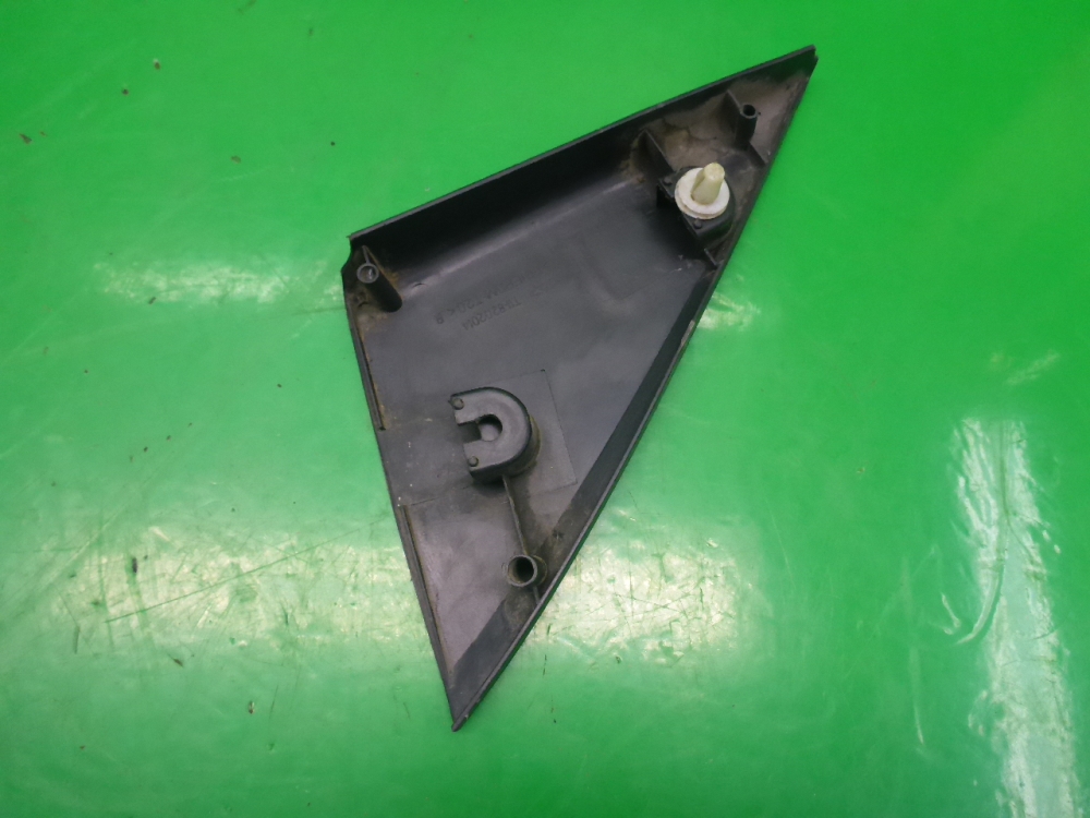 Накладка зеркала правого