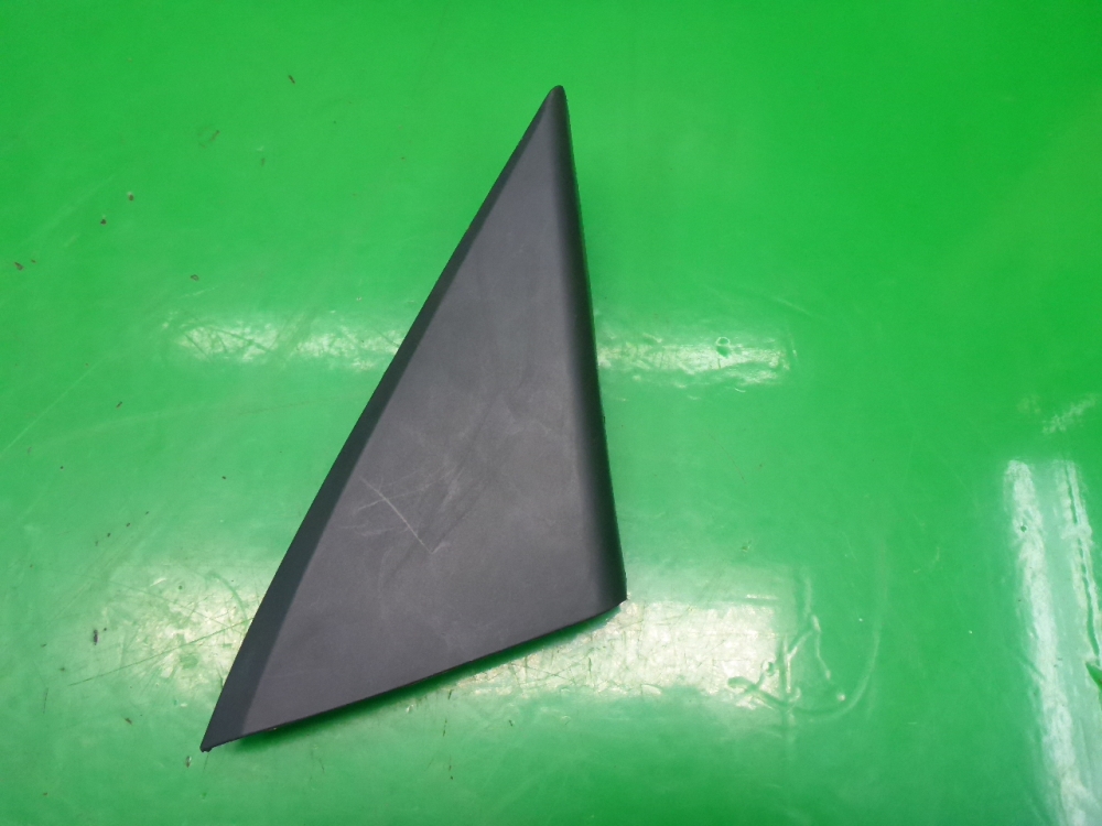 Накладка зеркала правого