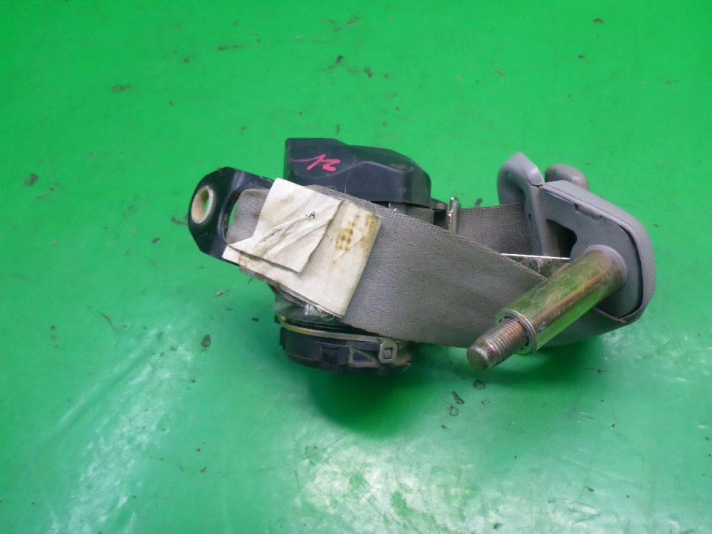 Ремень безопасности