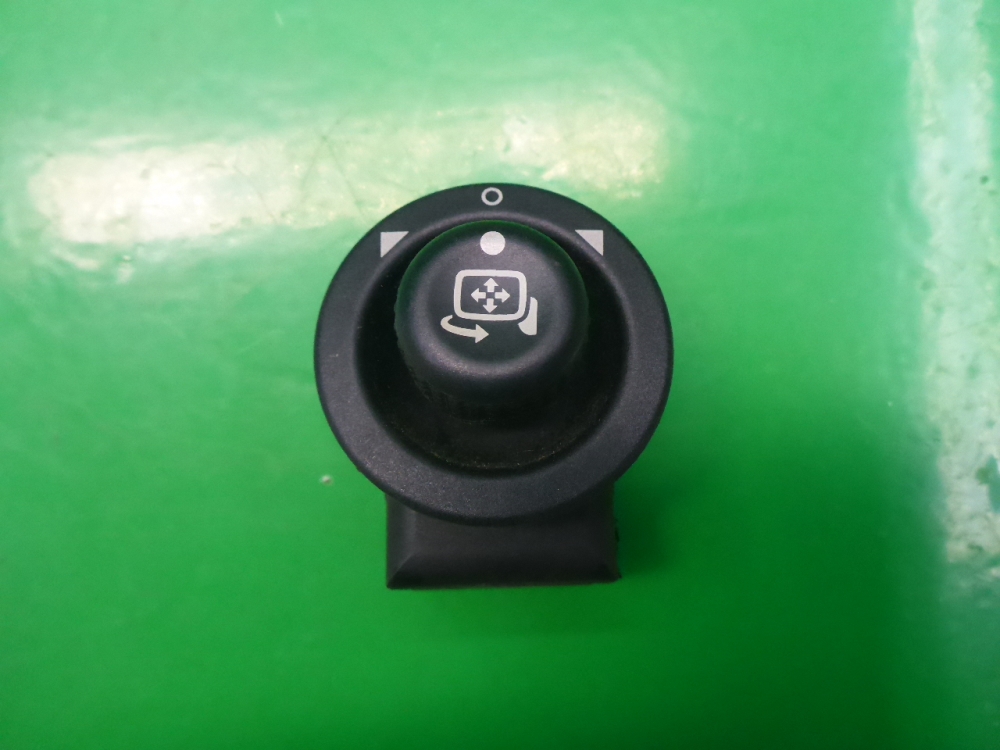 Переключатель регулировки зеркал