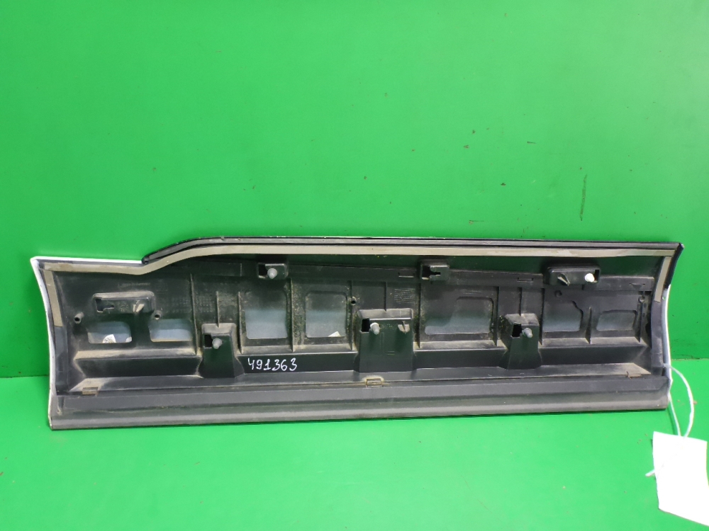 Накладка двери задней левой