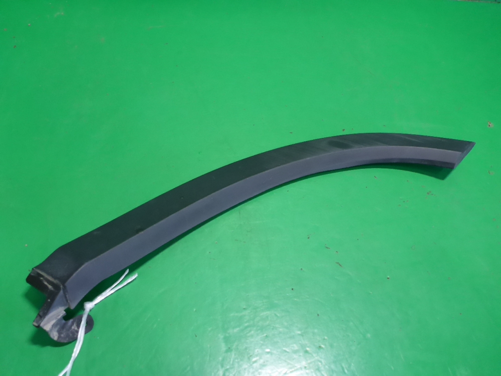 Накладка двери задней левой