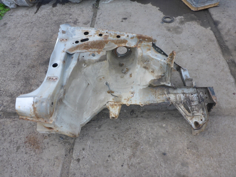 Лонжерон передний правый