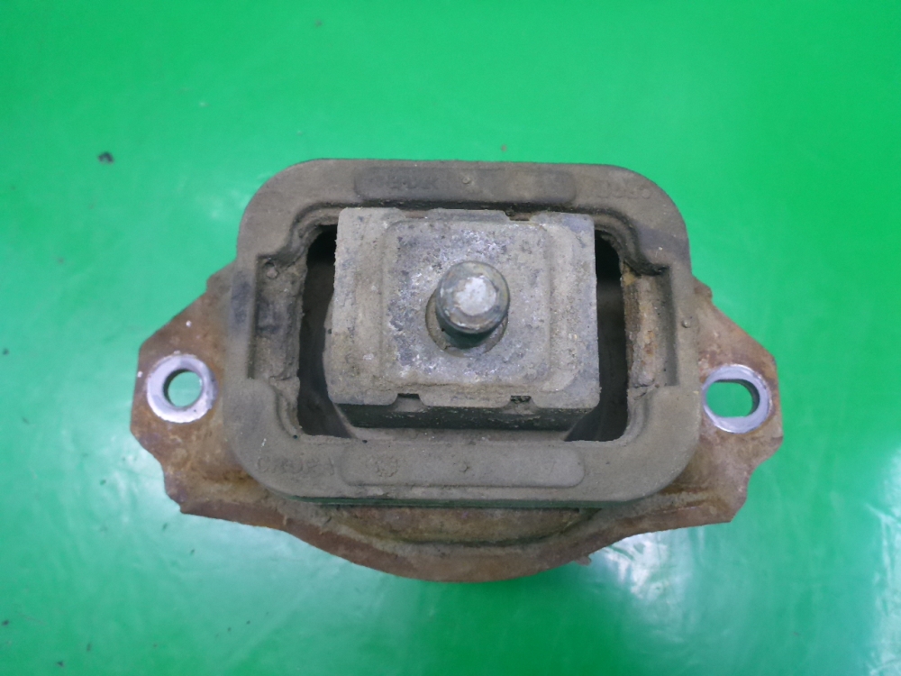 Опора двигателя