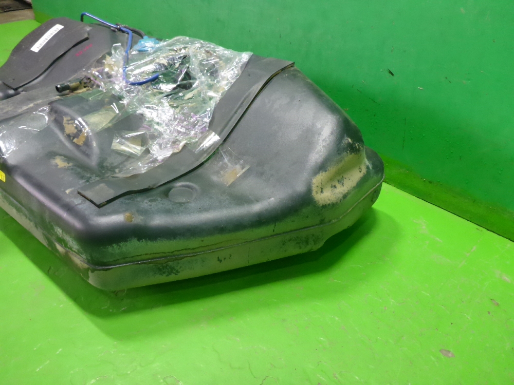 Бак топливный