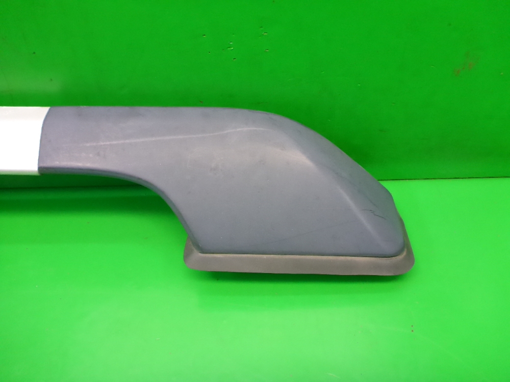 Рейлинг (релинг) левый (планка на крышу)