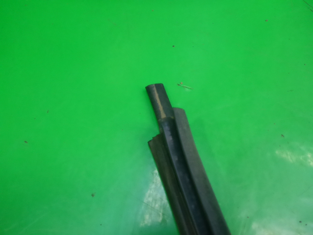 Уплотнитель двери