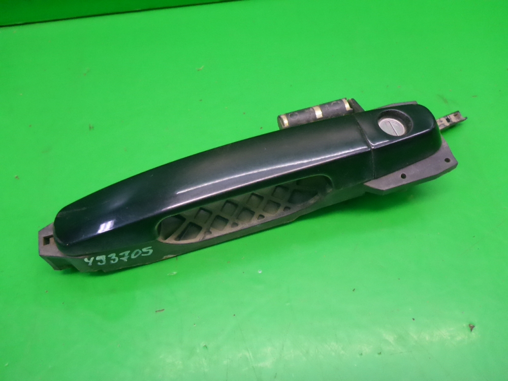 Ручка двери передней наружная левая