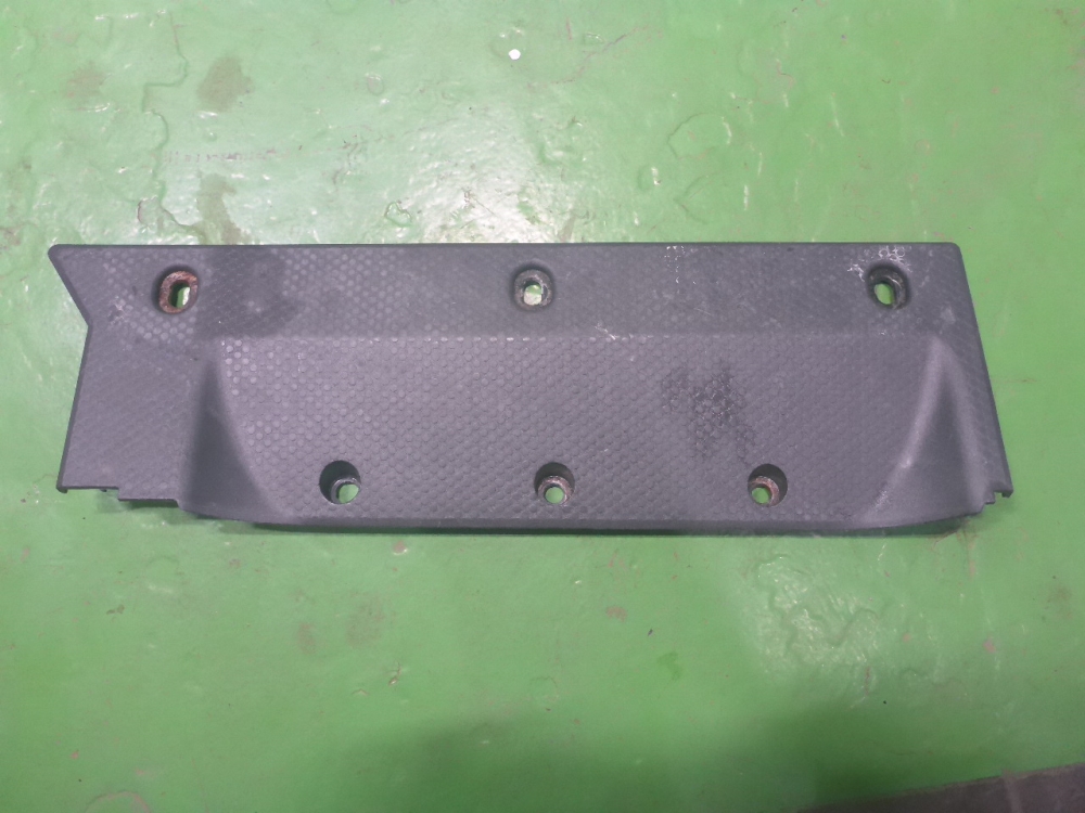 Накладка порога (внутренняя)