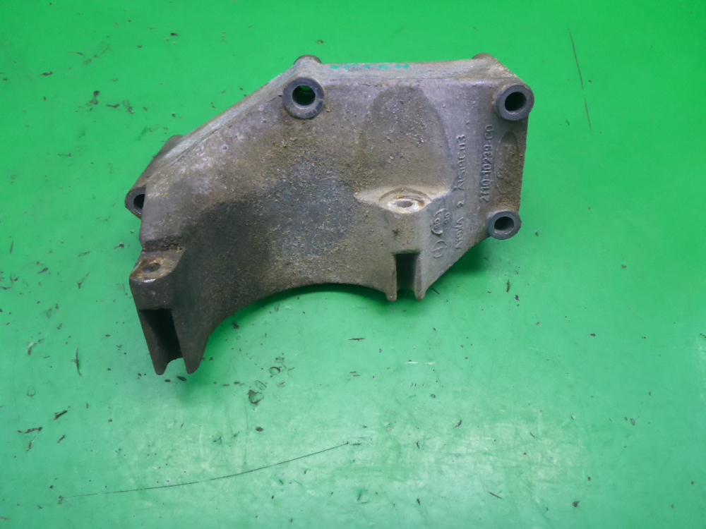 Кронштейн генератора