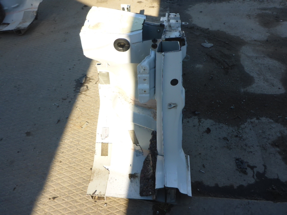 Лонжерон передний правый