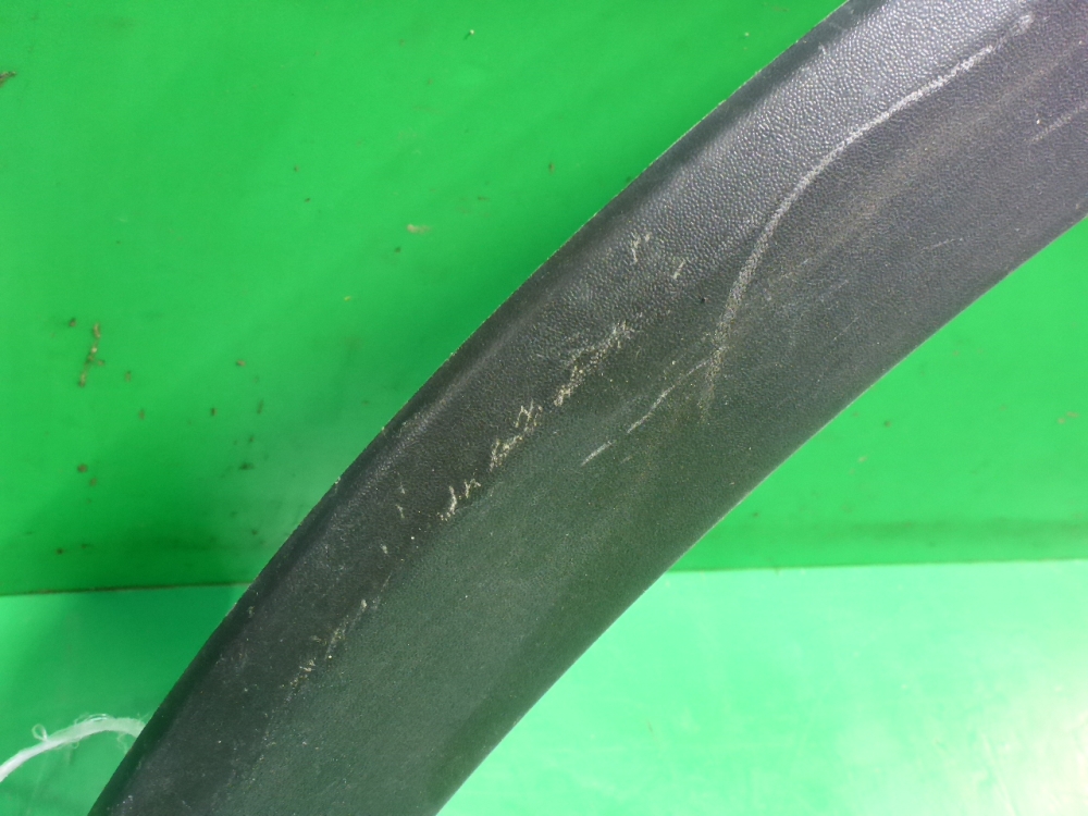 Накладка заднего крыла правого