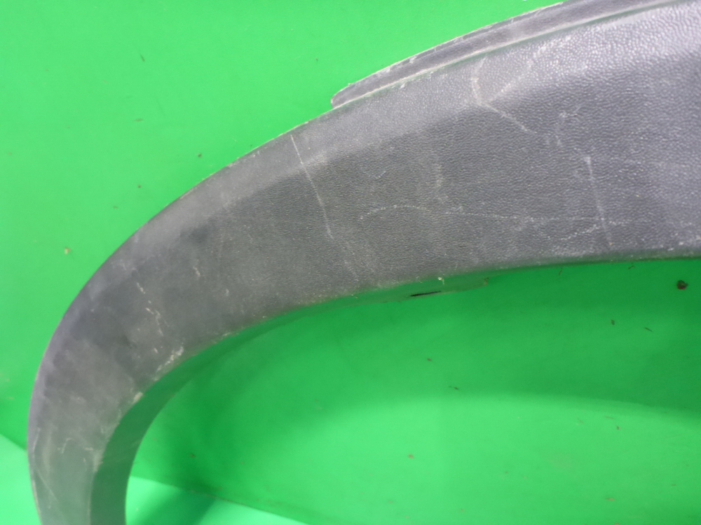 Накладка заднего крыла правого