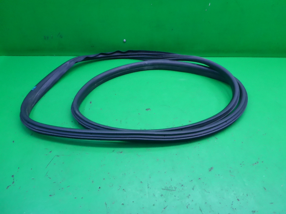 Уплотнитель двери