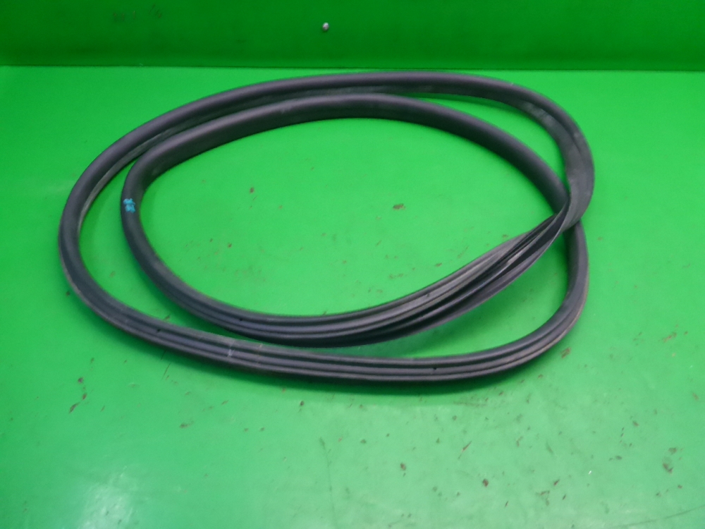 Уплотнитель двери