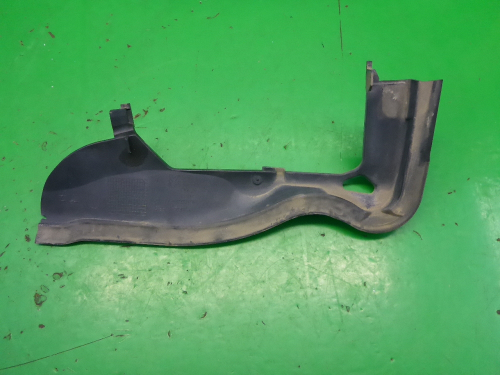 Молдинг лобового стекла