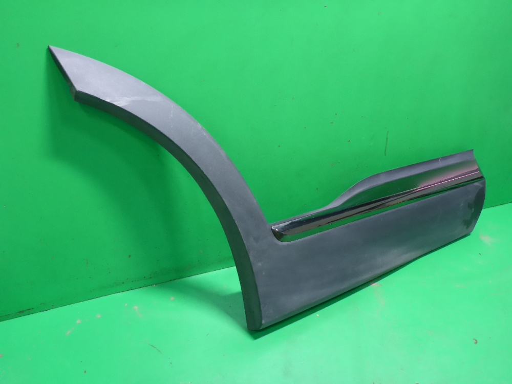 Накладка двери задней правой