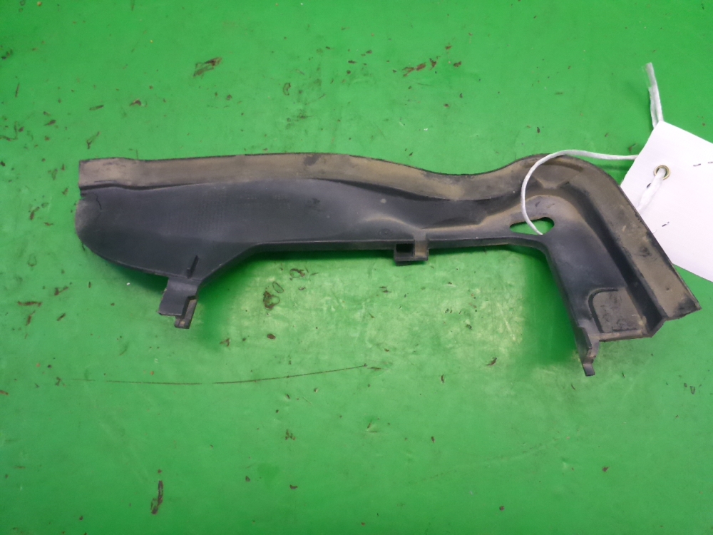 Молдинг лобового стекла