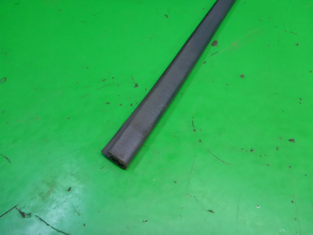 Уплотнитель двери