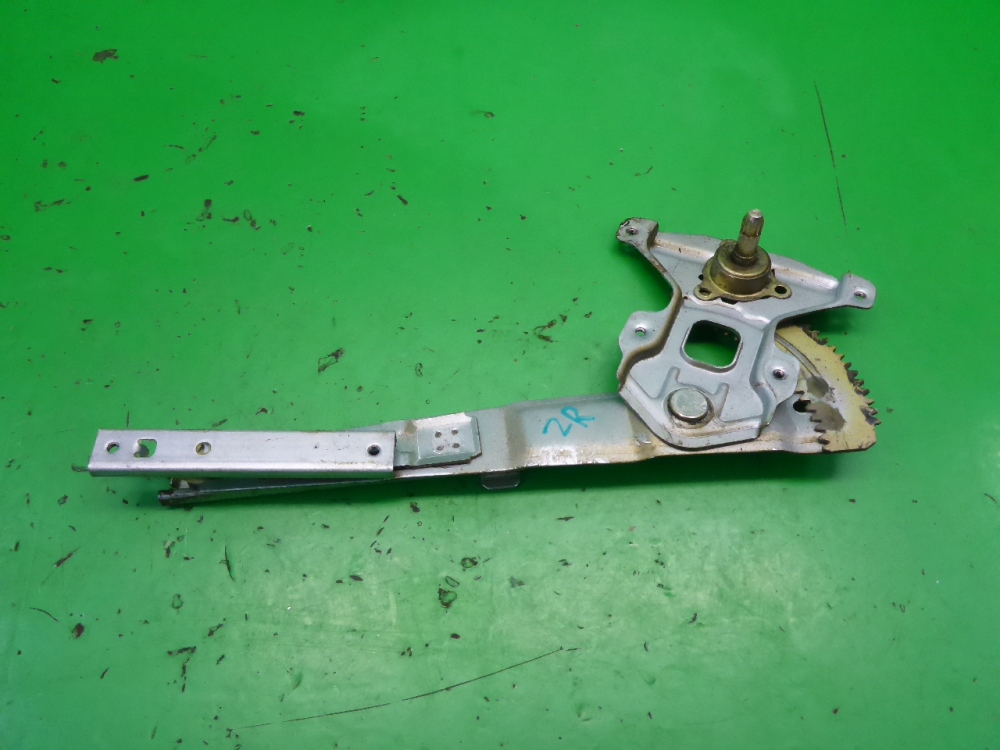 Стеклоподъемник электр. задний правый