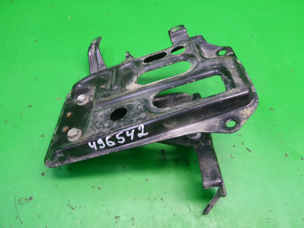 Площадка под аккумулятор (АКБ)