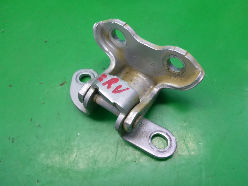 Петля двери задней правой верхняя