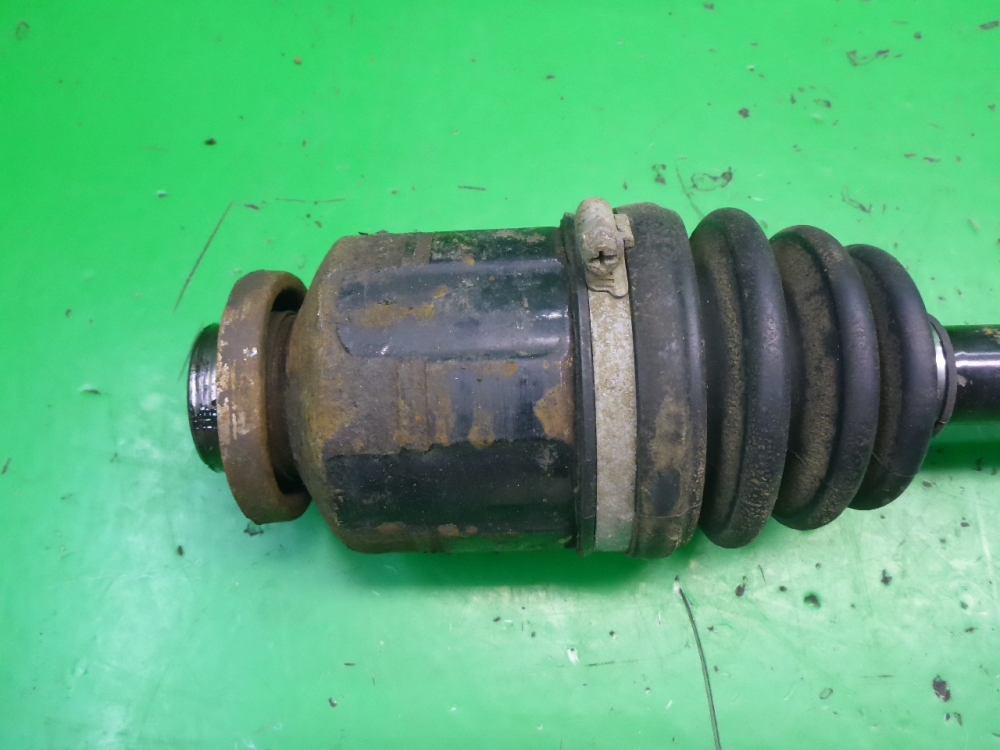 Полуось передняя правая