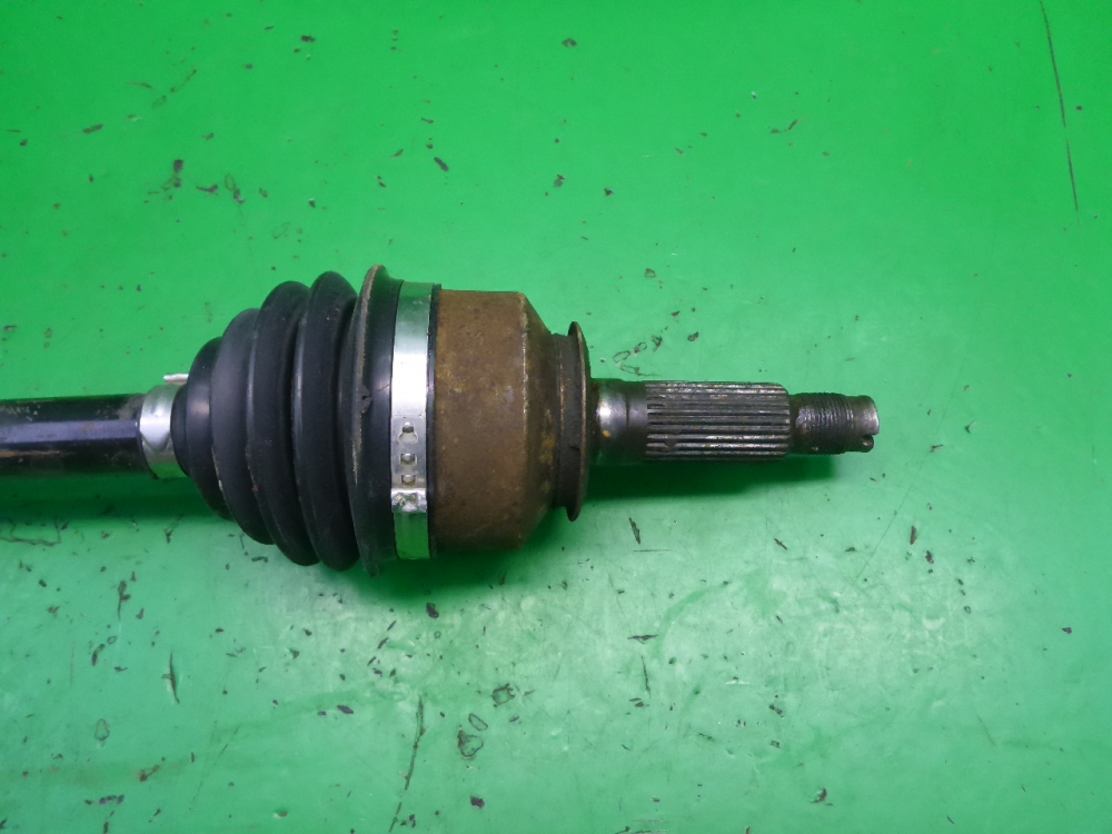 Полуось передняя правая