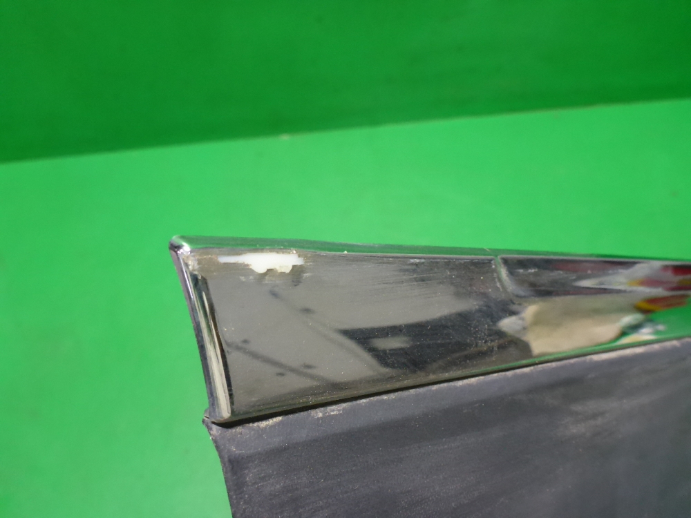 Накладка двери задней правой