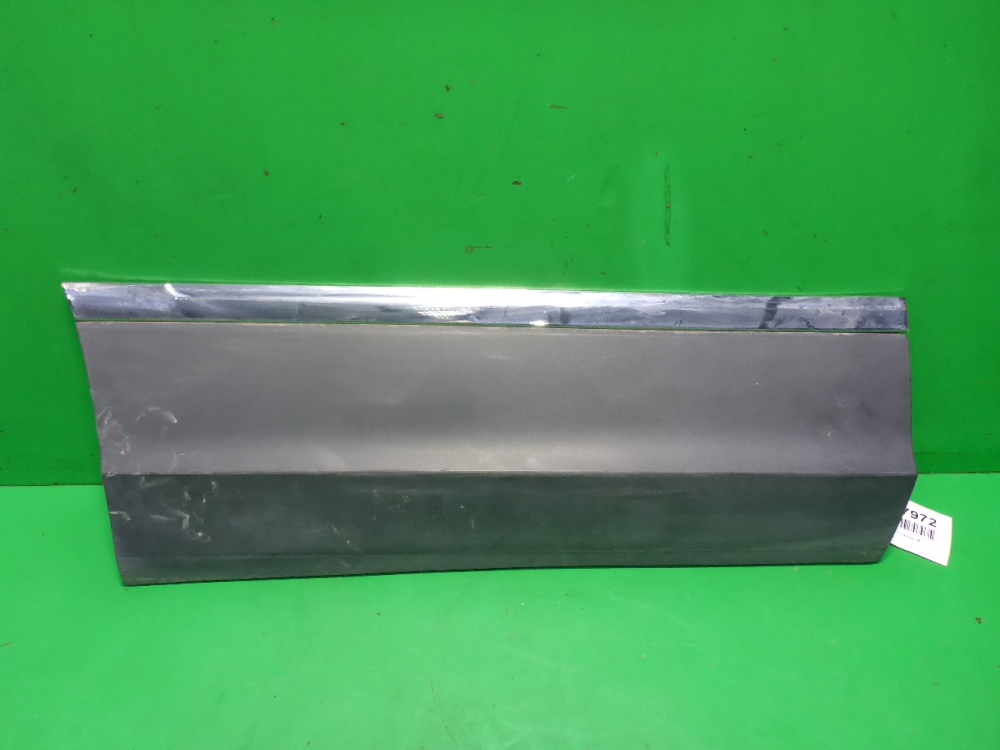 Накладка двери задней правой