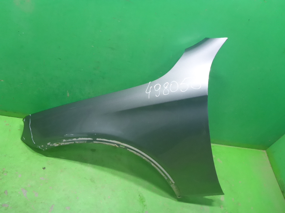 Крыло переднее левое