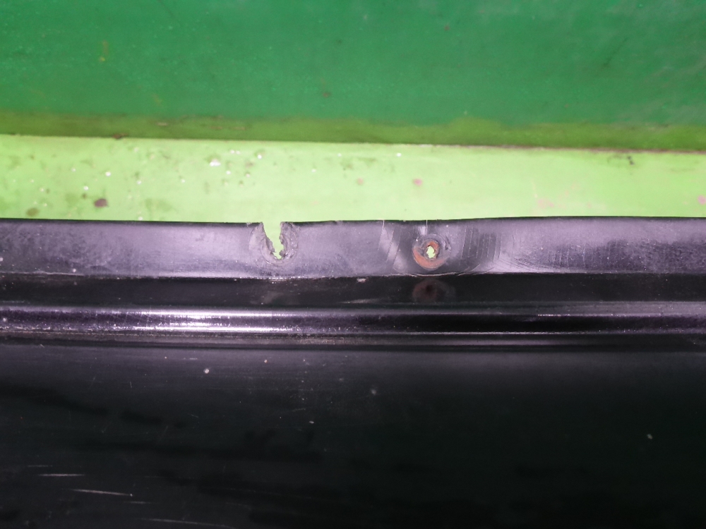 Бампер задний