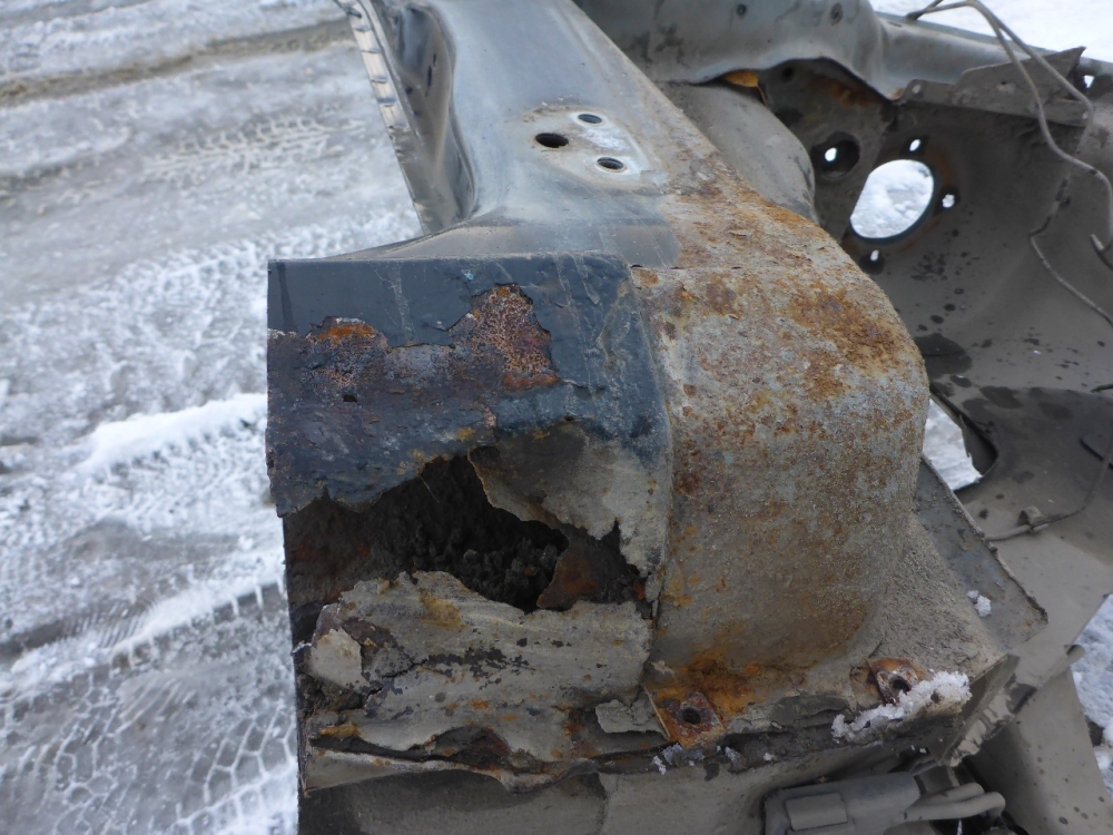 Лонжерон передний правый