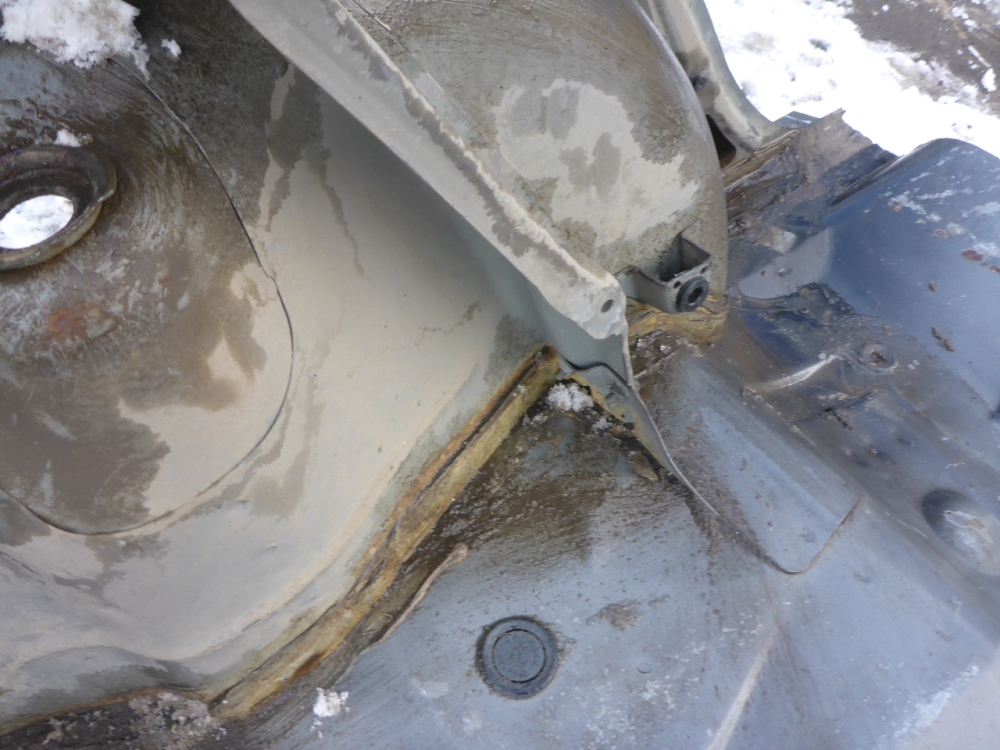 Крыло заднее левое