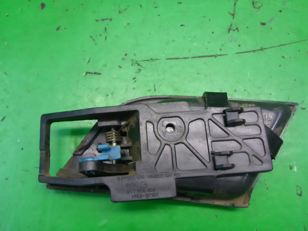 Ручка двери задней внутренняя правая