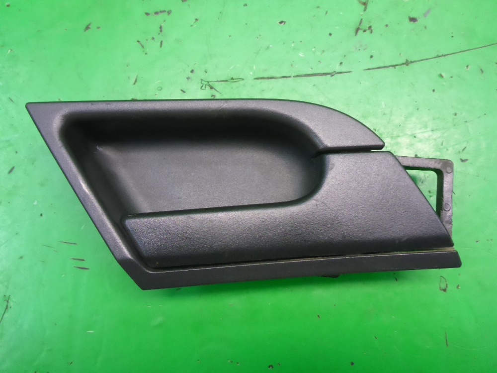 Ручка двери задней внутренняя правая