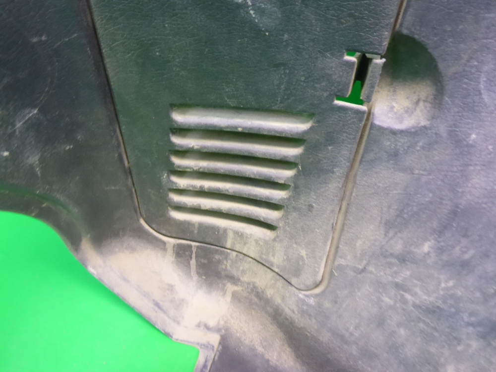 Обшивка багажника