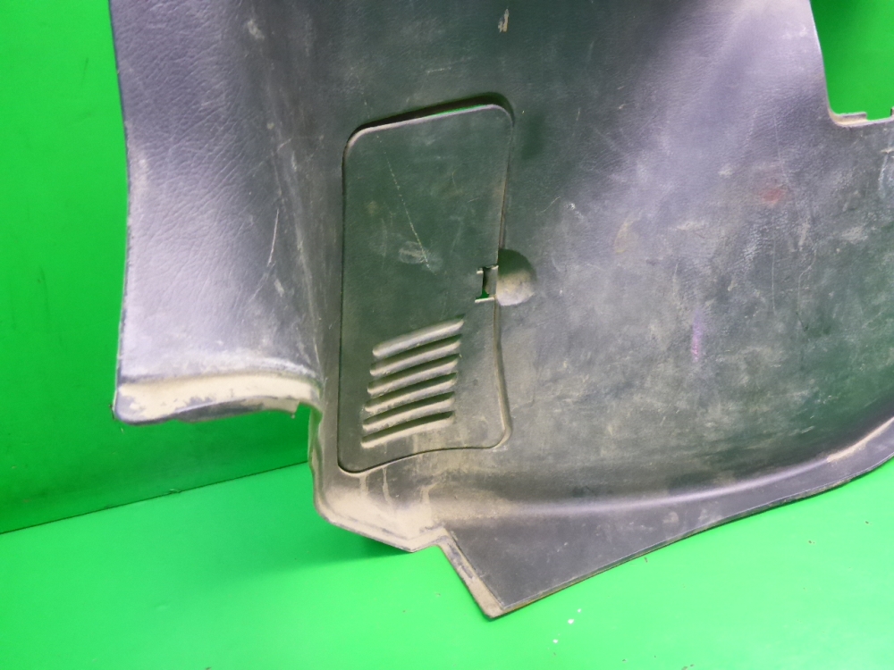 Обшивка багажника