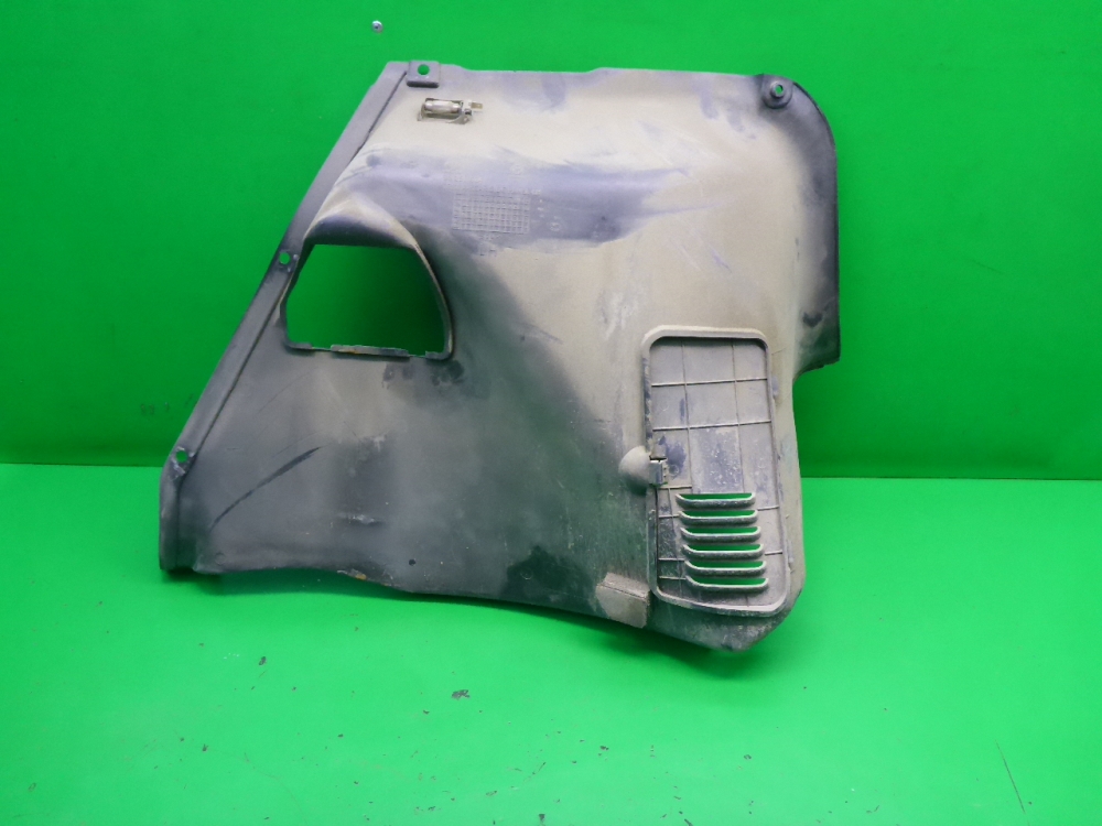 Обшивка багажника