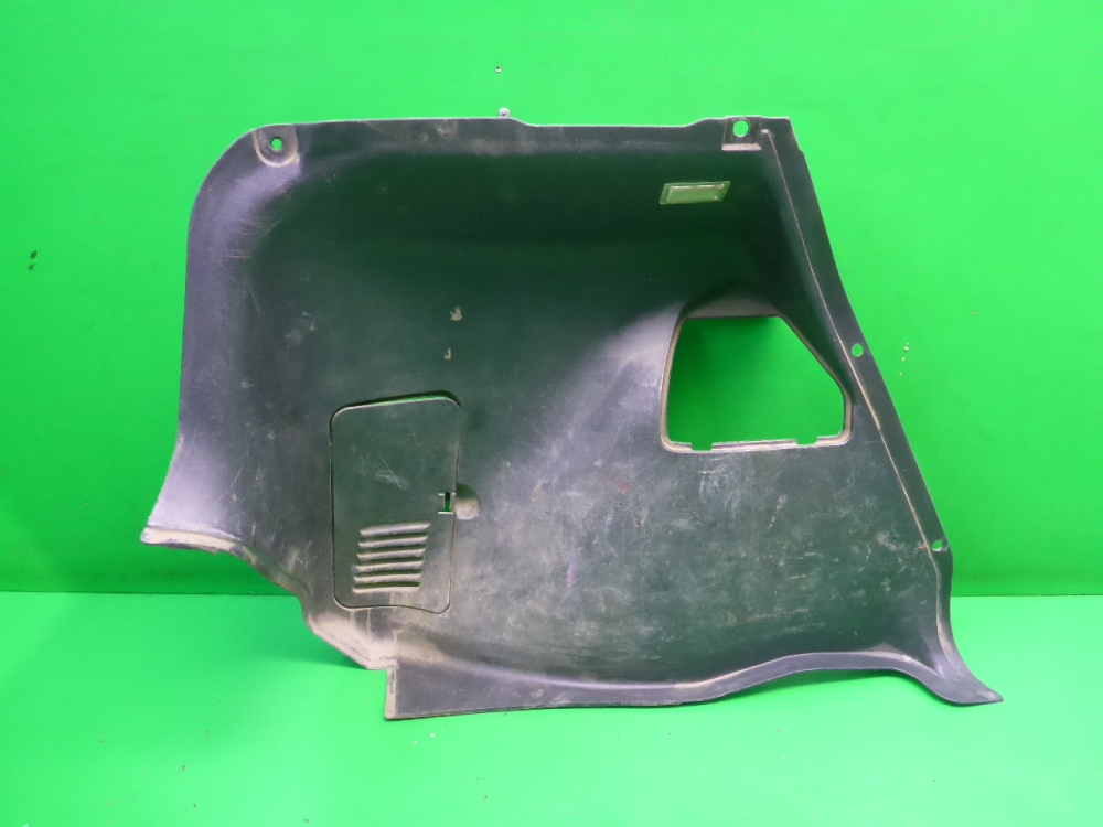 Обшивка багажника