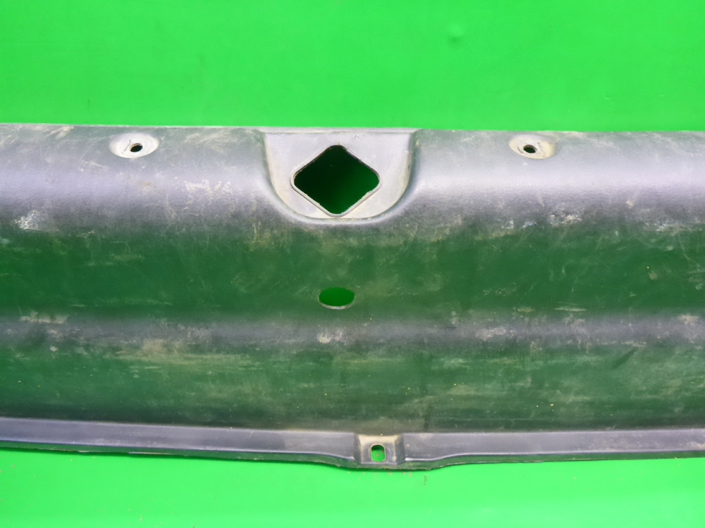 Обшивка багажника