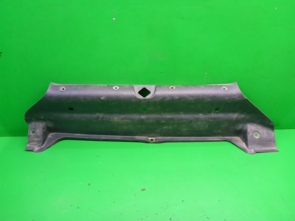 Обшивка багажника