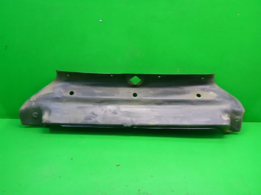 Обшивка багажника