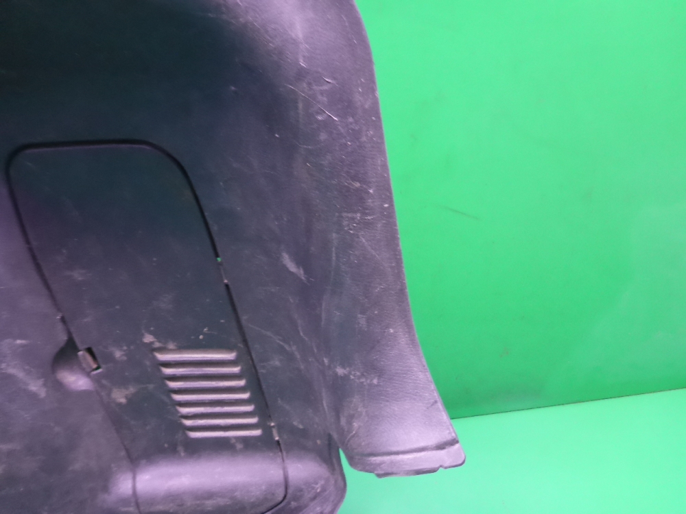 Обшивка багажника