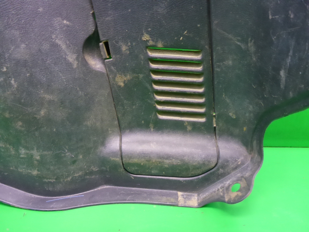 Обшивка багажника