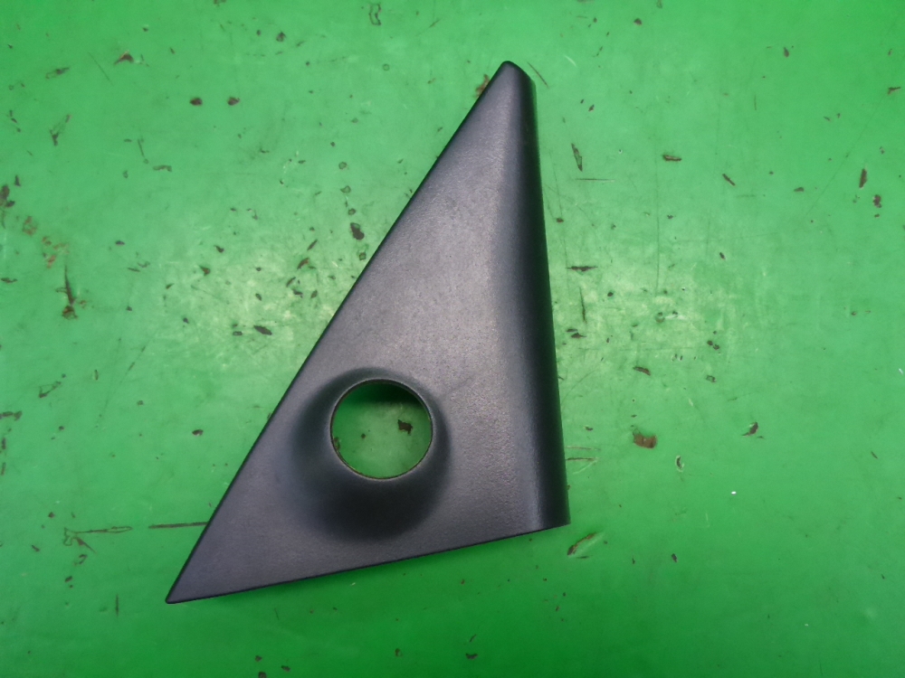 Накладка зеркала правого