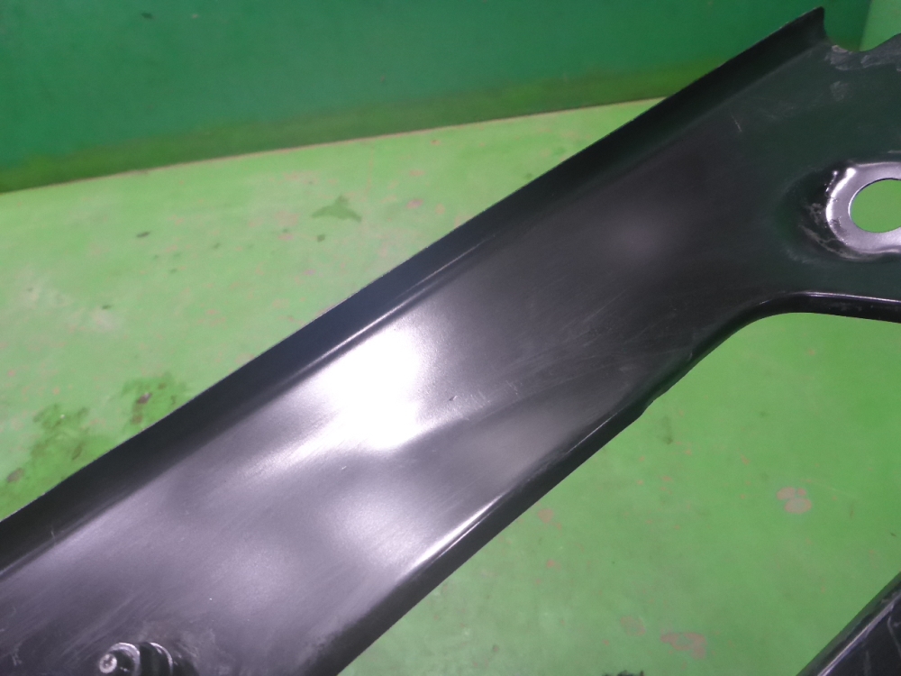 Кузовной элемент